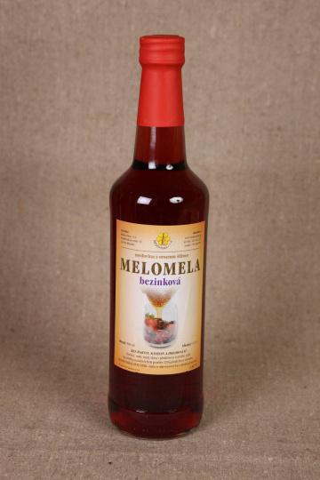 Obsah alkoholu je 13,5 % alk. Aktuální cena je 115 Kč / 0,5 l Obr 4. Zlatá medovina Bezinková melomela Medovina s ovocnou šťávou.
