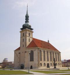 46 ČESKO Železné Hory a Žďárské vrchy polopenze polopenze polopenze 1. den Odjezd z Prahy v cca 7 hod. Prohlídka zámku ŽLEBY v jehož oboře jsou k vidění bílí jeleni.