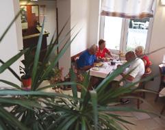 Vzdálenost z Prahy je cca 1 170 km. polopenze číslo zájezdu termín hotel villa Vinka*** 1. a 2. lůžko 3. lůžko dítě 2-12 let SLEVY: sleva při vlastní dopravě nebo na druhý týden pobytu: 1000 Kč/os.