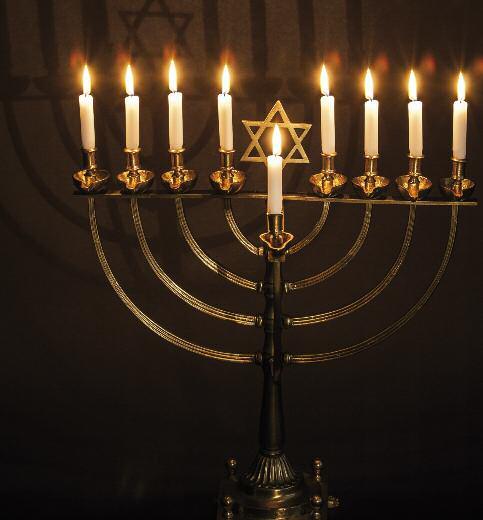 Evropské centrum židovské kultury Židovské muzeum v Praze je evropským unikátem, nejkomplexnější institucí svého druhu: spravuje čtyři historické synagogy a Obřadní síň s jedinečnými expozicemi,