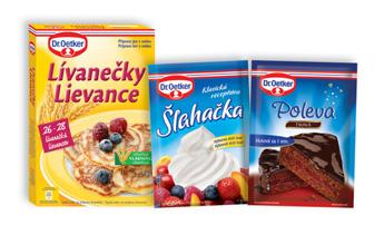 Rýchla roláda Doba prípravy: asi 20 minút 1 balenie Lievancov 2 vajcia 1 väã ie nastrúhané jablko 200 ml vody Na náplà: 1 balíãek ºahaãky v prá ku 150 ml studeného mlieka 3 zarovnané PL pikantného