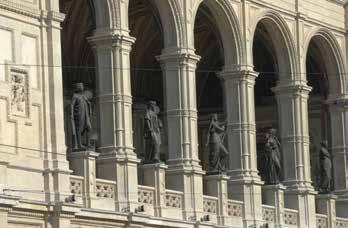 V prvním vídeňském obvodu Innere Stadt na rohu Kartner třídy (Kartnerstrasse) a Graben byla v roce 1891 postavena ve slohu pozdního historismu budova paláce Equitable 11 podle plánů vídeňského