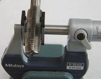 Vložky a měřicí drátky na měření závitu Přesnost drátků DIN 2269, Třída přesnosti 1 Tolerance drátků ±1 µm