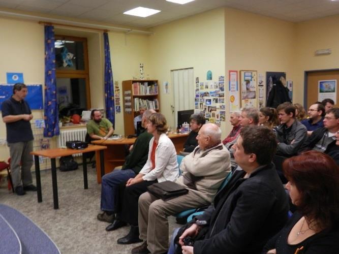 dubna 2016 v rámci přednášky 140 let provozu železnice Rakovník - Beroun. Pro velký úspěch jsme pokračovali přednáškou Železniční trať Zadní Třebaň Lochovice, která proběhla 26. října 2016. 6.2.2 Síť, o které se mluví příliš málo Země, Sluneční soustava, blízké hvězdy, hvězdokupy, galaxie Ale co je dál?