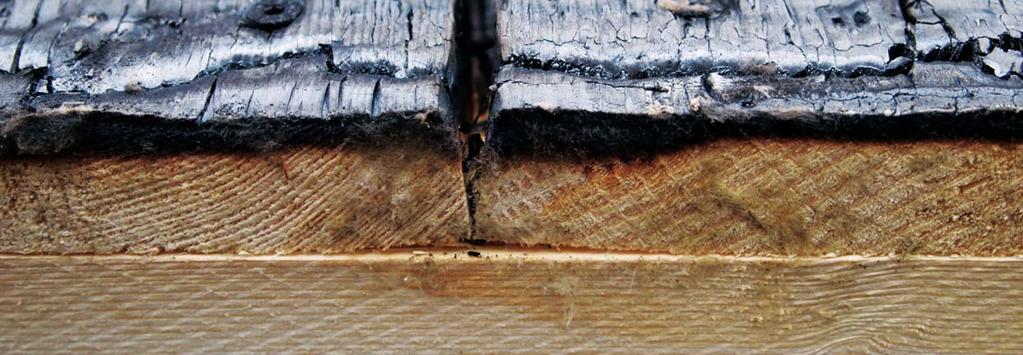 POŽÁRNÍ BEZPEČNOST Masivní dřevěné panely DEKPANEL mají testovanou požární odolnost zkouškami v požární zkušebně.