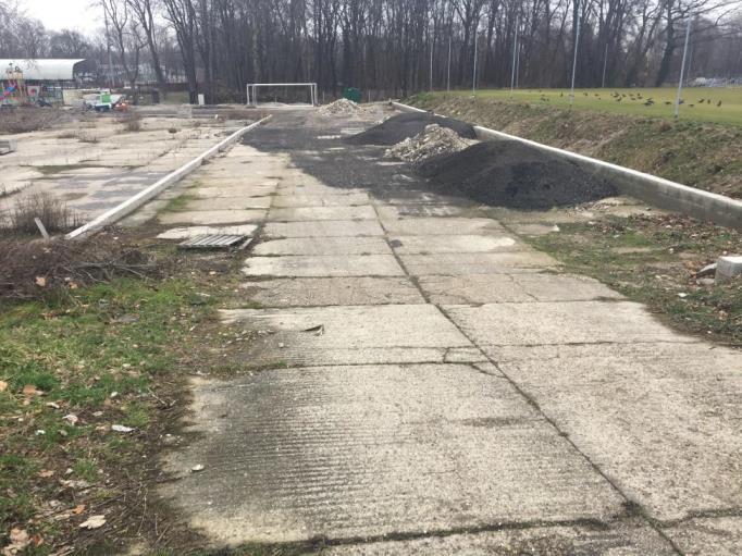 Pohľad na hodnotenú časť pozemku ŠPECIFIKÁCIA Parcela Druh pozemku Spolu výmera [m 2 ] Podiel Výmera [m 2 ] 664 - Diel č. ostatná plocha 4,00 / 4,00 666/29 - Diel č.