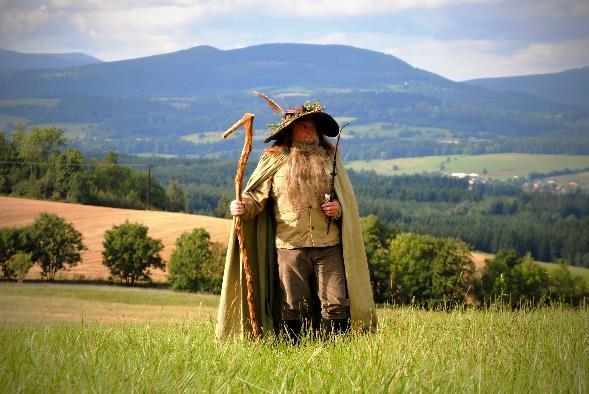 Kratší verzi doporučujeme pro první stupeň. Projekci v kině nebo ve škole zajistíme dle přání.