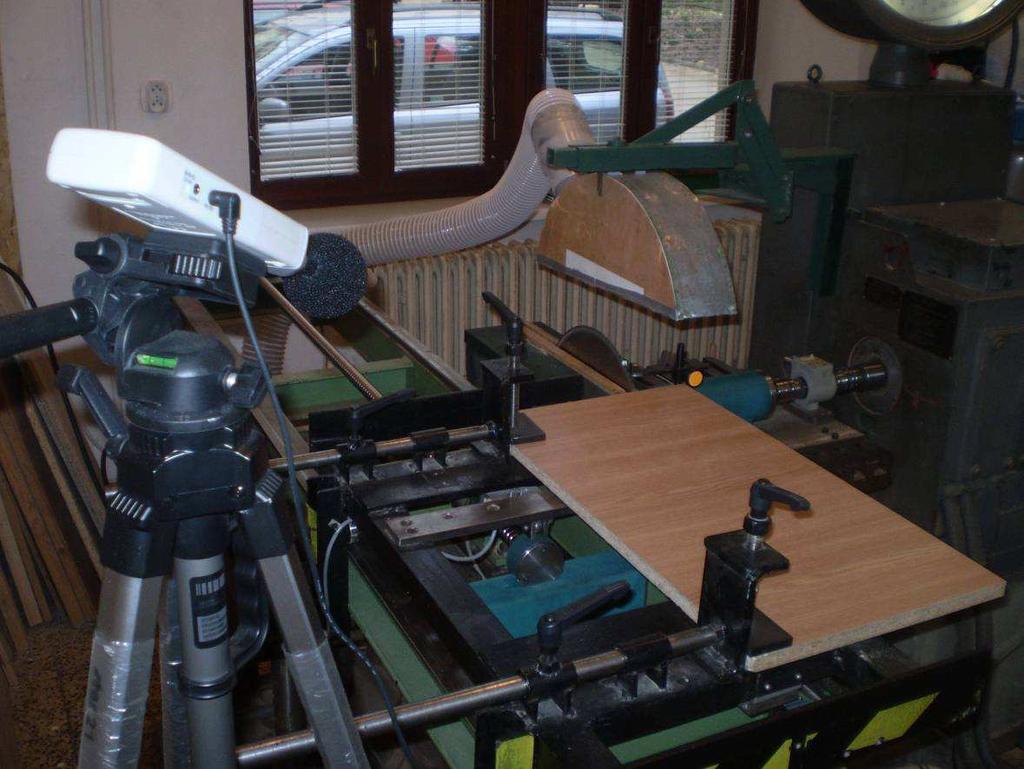 PC,přesnost ±1,5%.