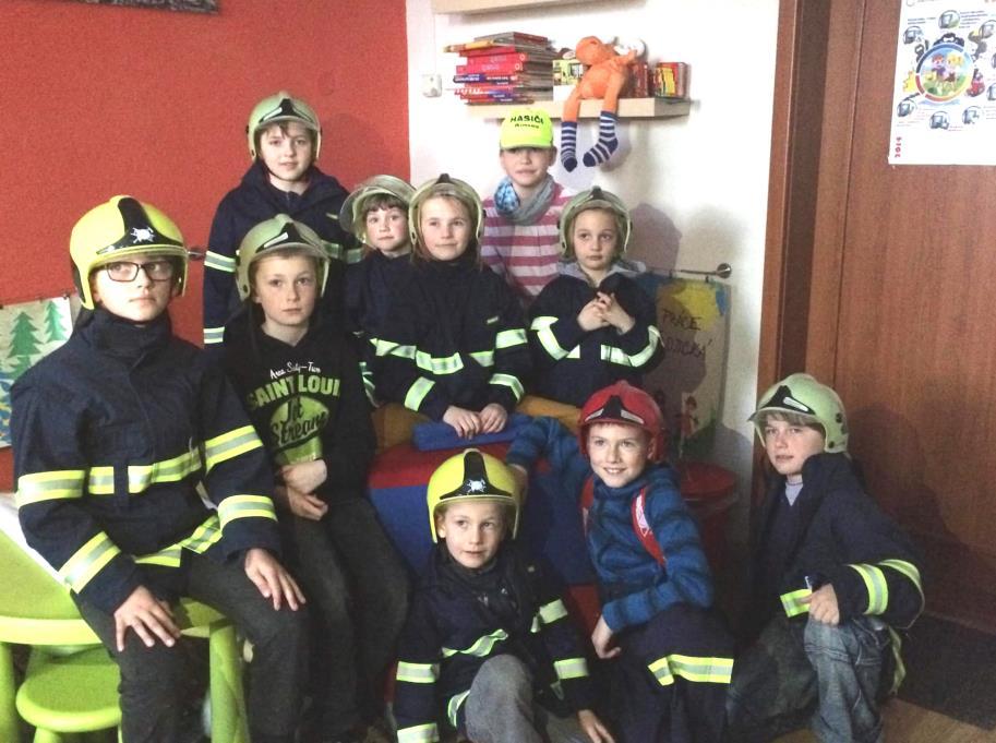 MLADÍ HASIČI SDH ŘÍMOV jarní sezóna 2018 S mladými hasiči jsme začali procvičovat především teoretické znalosti v oblasti zdravovědy, topografie a uzlování.