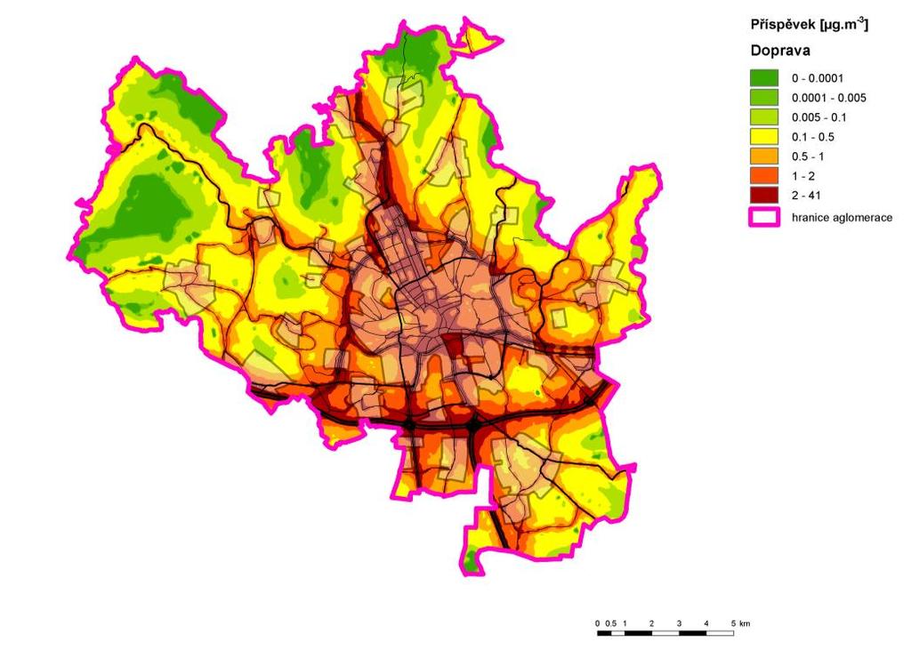 Doprava je majoritním zdrojem emisí tuhých látek i suspendovaných částic PM 10 a PM 2,5 na území aglomerace CZ06A Brno, druhým nejvýznamnějším zdrojem jsou pak lokální topeniště (vytápění domácností).