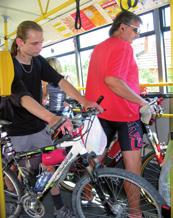 inzerce stojany uvnitř cyklobusu valašský cyklobus Kroměřížské cyklobusy Už řadu let provozuje cyklobus společnost Krodos Bus Kroměříž.