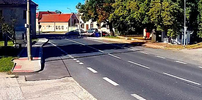 V obci se nacházejí na dvou místech SSZ, v jednom případě je SSZ na vjezdu do obce bez přechodu pro chodce, jedná se o zpomalovací semafor, v druhém případě je SSZ spojeno s přechodem pro chodce. 6.1.