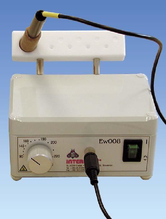MODELOVÁNÍ ELEKTRICKÉ MODELOVCÍ NOŽE ELEKTRICKÝ MODELOVCÍ NŮŽ Elektricky vyhřívaný nůž pro voskovou modelaci.