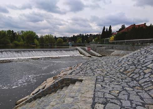 Základním rozdílem oproti povodňovým situacím v případě sucha je skutečnost, že nastává velice pomalu, avšak trvá i několik let. Nejsou výjimkou ani období tří po sobě následujících suchých let.