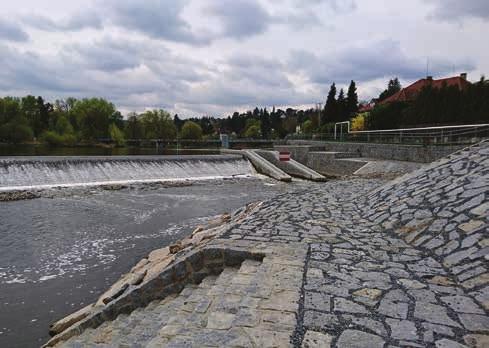 Základním rozdílem oproti povodňovým situacím v případě sucha je skutečnost, že nastává velice pomalu, avšak trvá i několik let. Nejsou výjimkou ani období tří po sobě následujících suchých let.