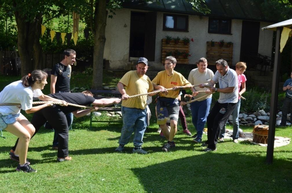v boji s mečmi. V lukostreľbe sme si precvičili svoju ostrozrakosť.