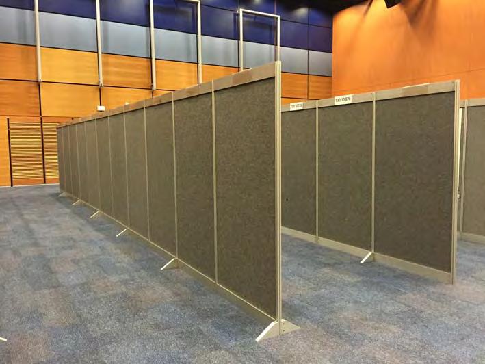STRÁNKA 6 Posterové panely Ze systému Combi stavíme také oboustranné kobercové posterové panely, které nacházejí široké využití nejen na kongresech nebo konferencích, ale i při