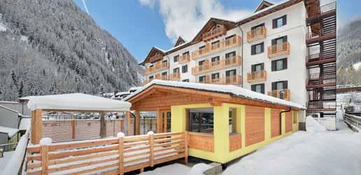 Skirama Dolomiti 2 ne HOTEL RIFUGIO SCOIATTOLO C 87 0 m poloha: Pejo, skiareál Pejo - 0 m důležité - parkování, příjezd: hotel se nachází v nadmořské výšce 2.