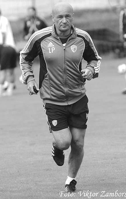 Ako sa ohodnotiť... Taký normálny žiak, ktorého zaujímal najmä šport. Od malička som hral futbal, mal ho v hlave, niežeby bola škola okrajová, ale viac ma to ťahalo na ihrisko.
