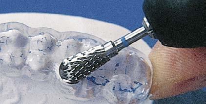 smirkového papíru, 2 mandrely, 4 podpůrné kotoučky) POliSHiNG SET Sada pro leštění všech druhů tvrdých