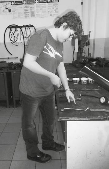 znalostech zimních sportů nebo úklidu pokojů. V nejsledovanější soutěžní disciplíně slalomu si místa na stupních vítězů v rámci I. družstva zajistili: 1. Adam Kochaníček, 2. Josef Kohout a 3.