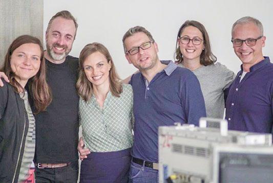 Téma Chce to čas aneb mávnutí klapkou nestačí Každý z nás asi odhadne, že televizní reklama nevznikne lusknutím prstu. Napadlo by vás ale, že příprava může trvat i 8 měsíců?