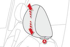 Komfort Doplňková seřízení 3 Nastavení výšky opěrky hlavy F Pro zvýšení polohy přitáhněte opěrku směrem nahoru. F Pro vytažení opěrky zatlačte na pojistku A a vytáhněte opěrku.