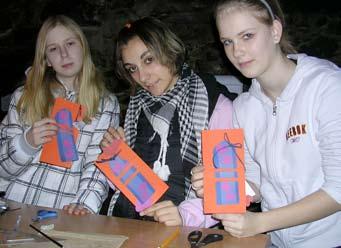 mládeže, které se ocitly v nepříznivé sociální situaci, poskytovat informace, odbornou pomoc, podporu a předcházet tak jejich sociálnímu vyloučení.