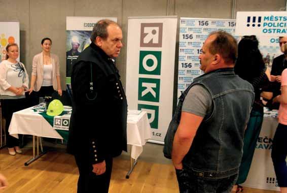 V hrubé úpravně chlapi s mistrem Pavlem Parůžkem opravovali přesypy pásů, konkrétně 940 na 940B, 295 na 265A, 250 na 265A a 295 na 265 AB.