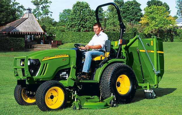 Při posuzování traktoru John Deere v klidu navyšte svá očekávání. Velké šasi 20, 20, 720 Ať už si vyberete traktor jakékoliv velikosti, jedna věc zůstává konstantní vynikající výkon.