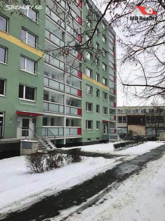 2) Byt 1+kk Nabídková cena: 1 850 000 K Upravená nabídková cena: 59 677 K /m 2 Lokalita: Rochovská, Praha 9 - Hloub tín Stavba: