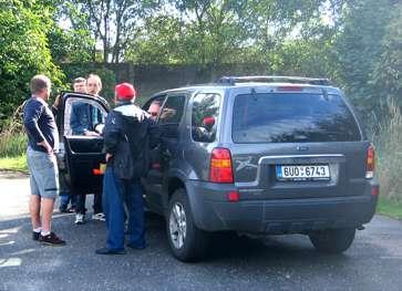 Shromažďujeme se jako vždy u pneuservisu v Podměstí a