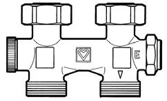Pripojenie vykurovacieho telesa je možné sadou HERZ 3S34401 s ventilmi, vyhotovenie z poniklovanej medi 15x1. Ventily sú s možnosťou uzatvárania a vypúšťania. Dĺžka ramien oblúka 150x150 mm.