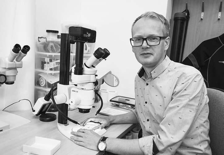 Martin Košťák Rozhovor s Tomášem Přikrylem: Krátké povídání o paleontologii RNDr. Tomáš Přikryl, Ph.D., působí v Geologickém ústavu AV ČR, v. v. i.