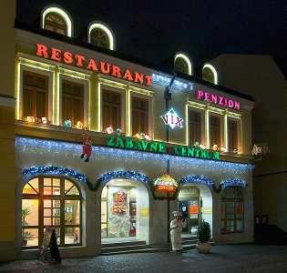 Piatkový spoločenský večer. 18. mája 2018 od 19.45, VIX Restaurant Večera formou rautu, s vínom a ľudovou hudbou.