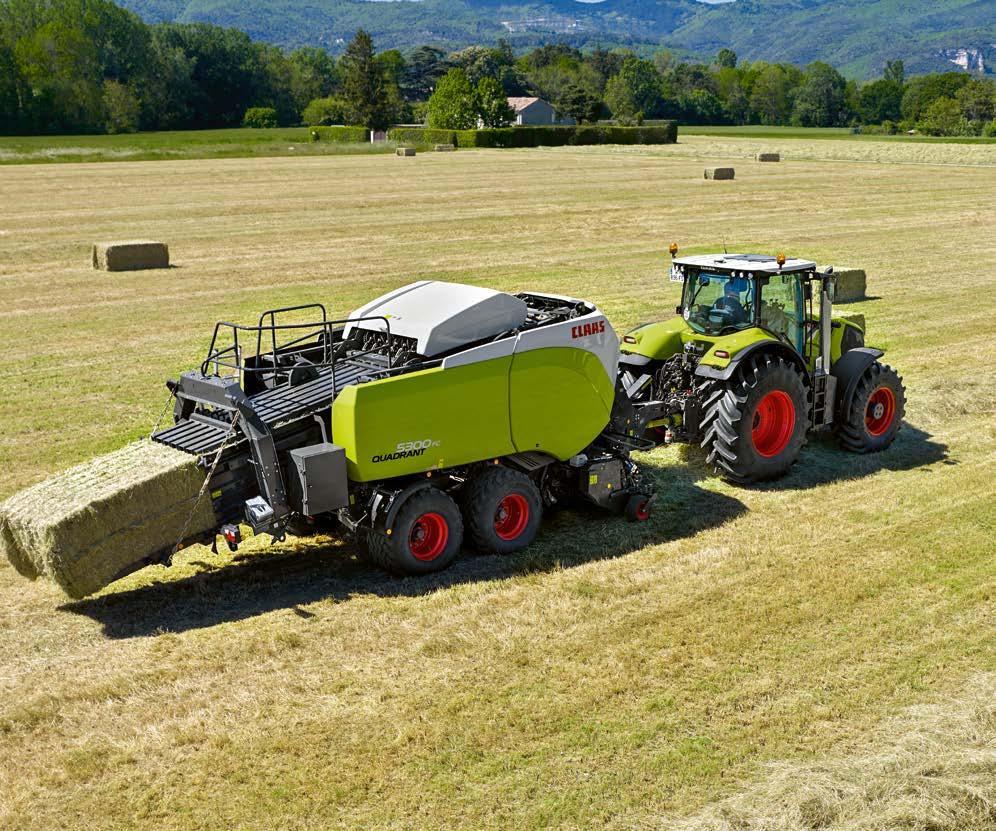 NOVINKA Naše kapacita systému vkládání se opět zvětšila. Hydraulické vkládací ústrojí Sběrací ústrojí, PFS a usměrňovací válec zajišťují optimální tok materiálu.