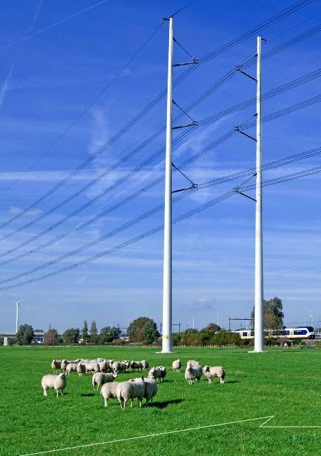 Obr. 10 Vedení "Wintrack" Nizozemí [22] Další výhodou Wintrack pylonů je
