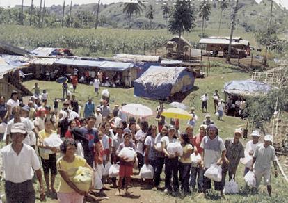 spát doma ve svém soukromí. Kdy jsem zase ve svém domovì, cítím se jako v paláci. Pronásledování je na Mindanao normálním zjevem. Církevní pøedstavitelé se však pøesto nevzdávají.