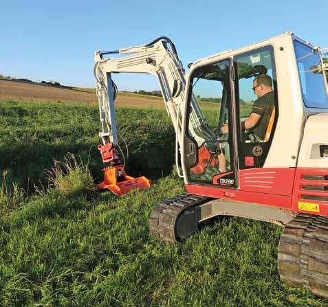MULCHER KLÍČOVÉ FAKTORY Ideální pracovní šířka pro sekání travnatých pásů kolem silnic. Robustní zpracování s nízkým opotřebením.