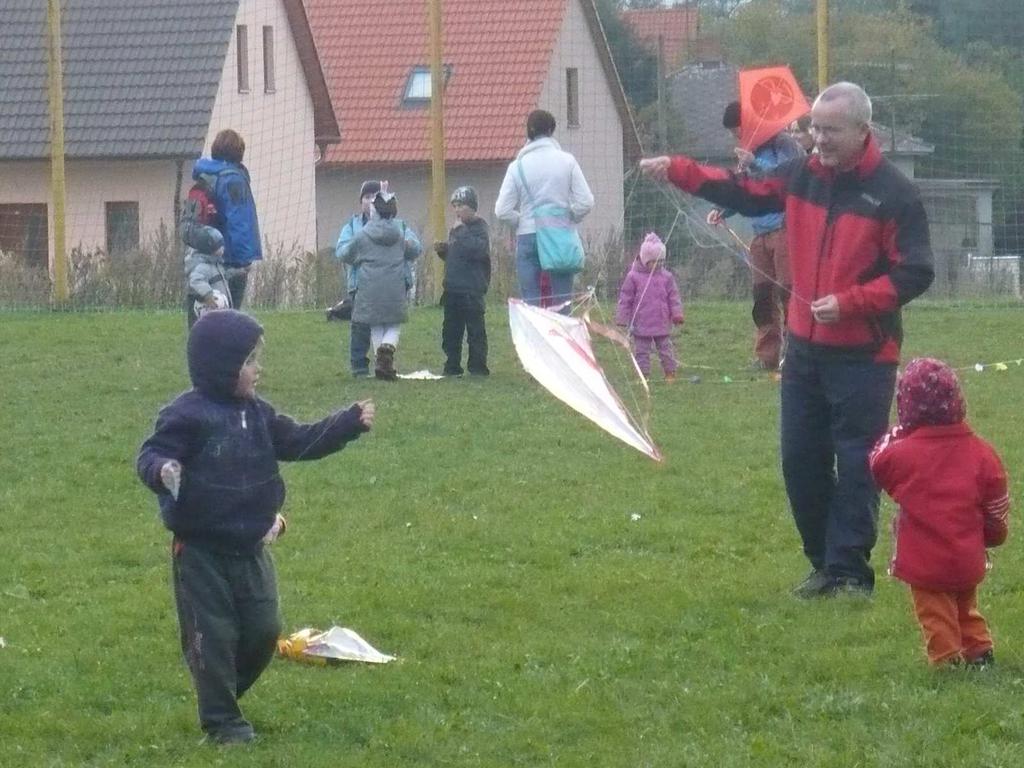 A pokud už byl někdo z pouštění draků nebo ze soutěžení unavený,