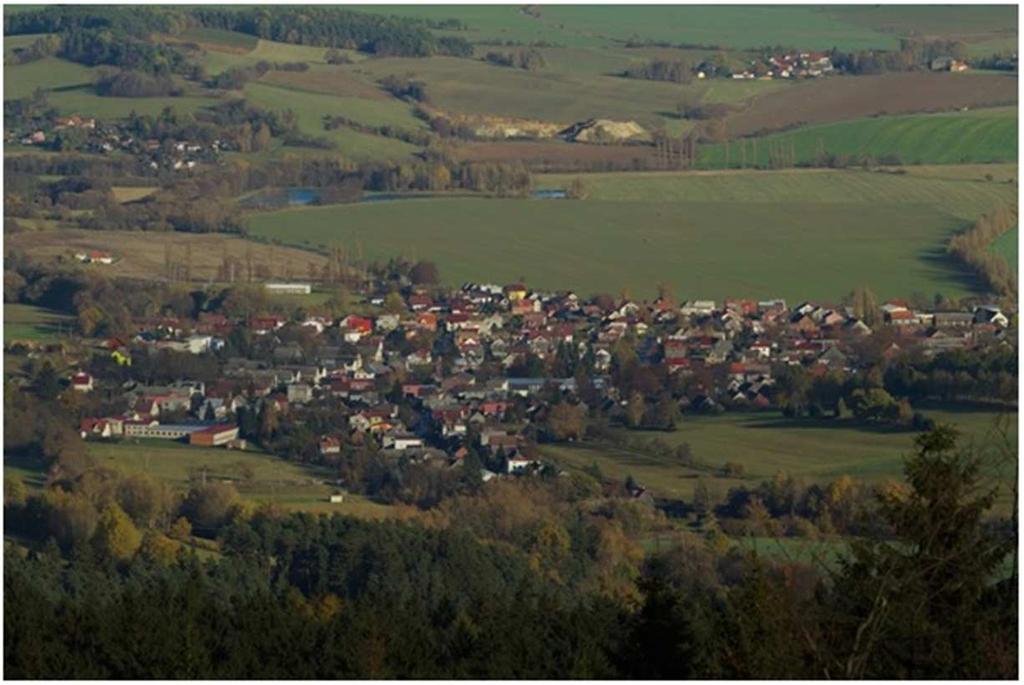 POSTŘEKOV: ZŠ A MŠ MALÁ OBEC