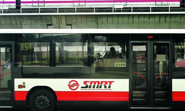 viz foto. Po návštěvě muzea následovala detailní prohlídka metra které se zkráceně nazývá SMRT (Super Mass Rapid Transit) a je nejčastěji využívaným druhem městské hromadné dopravy v Singapuru.