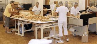 Sbírky z neděle 13. srpna: Zábřeh 9.244; Postřelmůvek 700 Kč. Všem štědrým dárcům ať odplatí Pán. O. Radek Maláč Dary - na farnost 1.000, na Radio Proglas 1.000 na TV NOE 1.