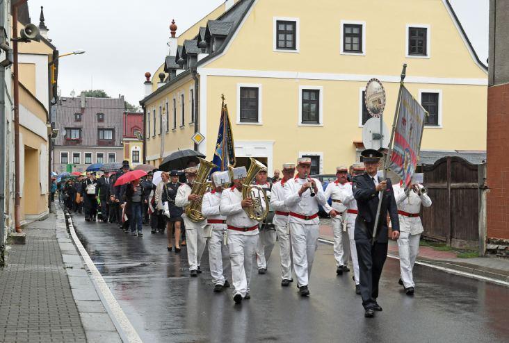 října 2018 Oslavy 100. výročívzniku republiky Koncert v kostele bude 26. října v 18 hodin Večer se starostou bude ve Vítkově Tradičnípodzimnísvoz odpadů 6. a 7.