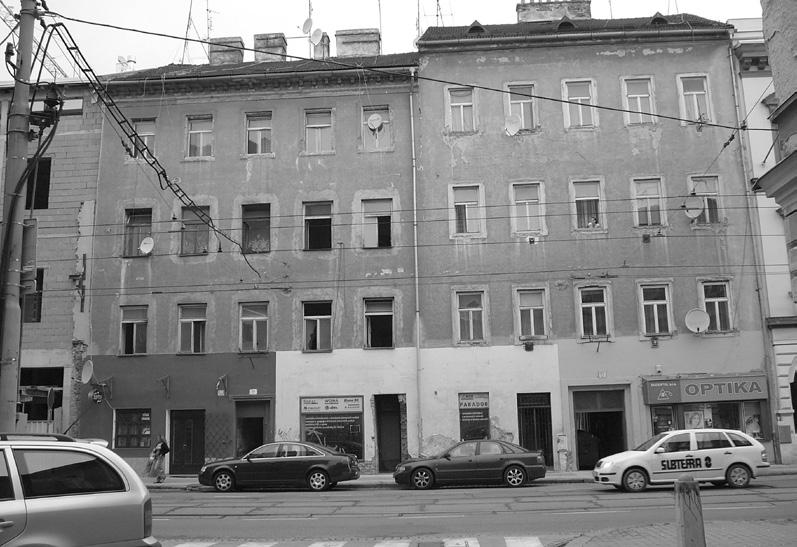 J. Pospíšilová, 2007 r. Fot. 2. Brno, ulice Cejl, průčelí domů č.