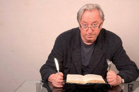 MICHAL VIEWEGH: FANDÍ AUDIOKNIHÁM! V pořadí třetí kniha úspěšného spisovatele Michala Viewegha Nápady laskavého čtenáře se dočkala audiopodoby.