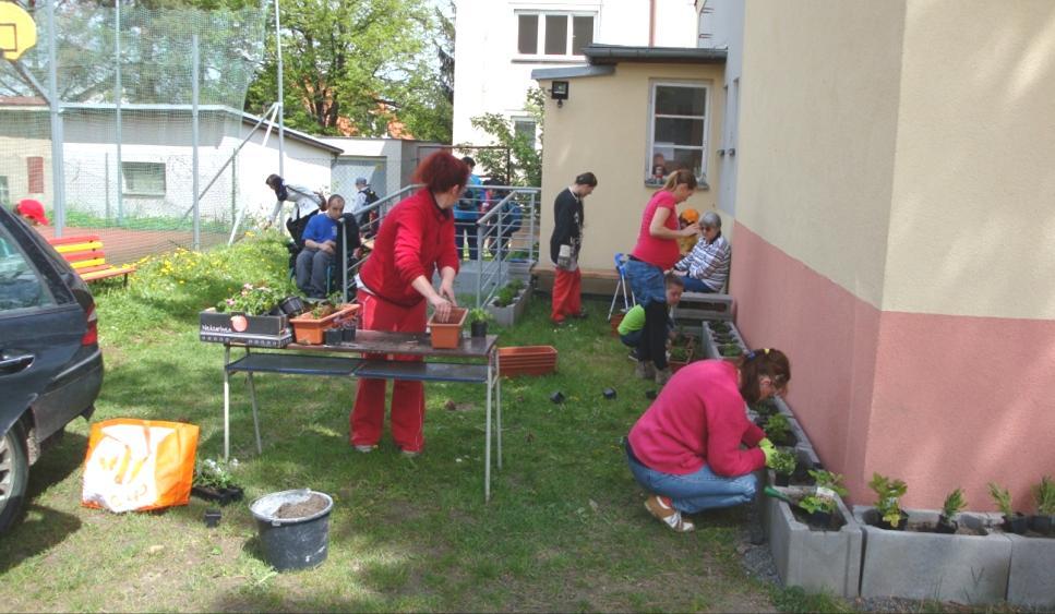 Zvelebování cvičného bytu, tzv. domečku I nadále postupně vylepšujeme prostředí našeho domečku, který je v areálu MŠ a ZŠ Tábor, ČSA 925.