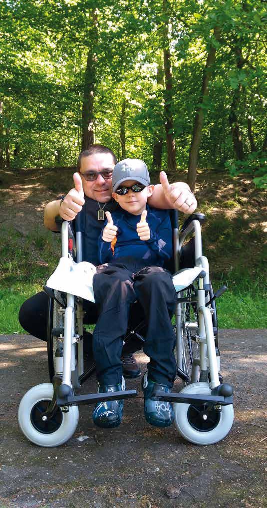38 A report 9/2017 A report 9/2017 39 I ty můžeš jednou potřebovat pomoc! Osudy na hraně života Na světě prý neexistuje pevnější pouto než to, které se rodí mezi muži nasazenými v bojových operacích.