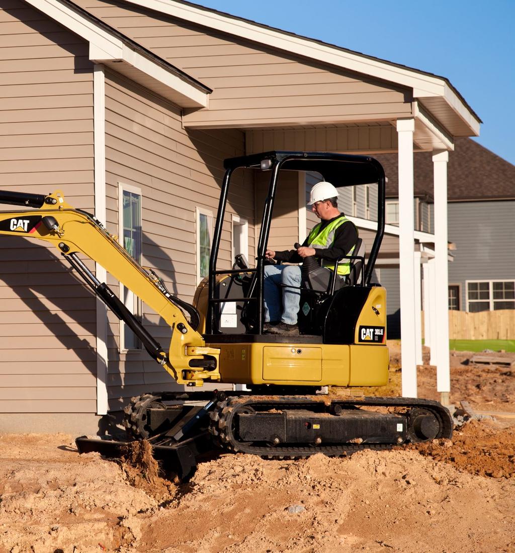 Hydraulická minirýpadla Cat řady E vynikají vysokou výkonností při kompaktních rozměrech, což usnadňuje práci ve stísněných prostorech.