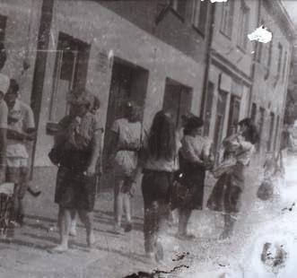 000 Kč (300 ) 556 MIROSLAV TICHÝ 1926 2011 60. 80.